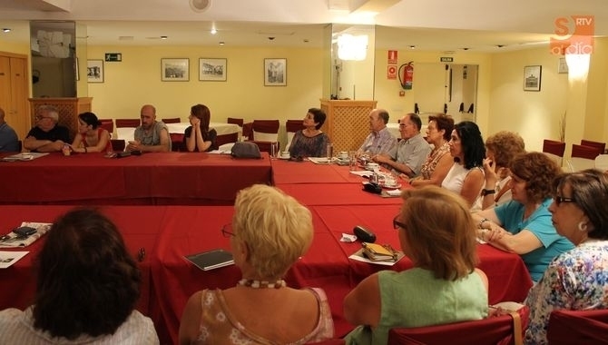 Tertulia Rona Dalba, cada martes un tema