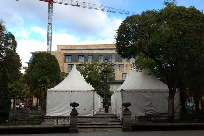 El Ayuntamiento usurpa la Plaza de los Bandos a los salmantinos y la menoscaba  