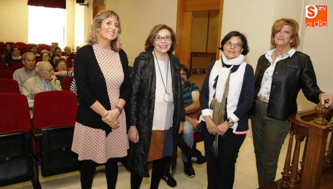 Momento de la conferencia que ofreció Ana Messuti en Ciencias Sociales