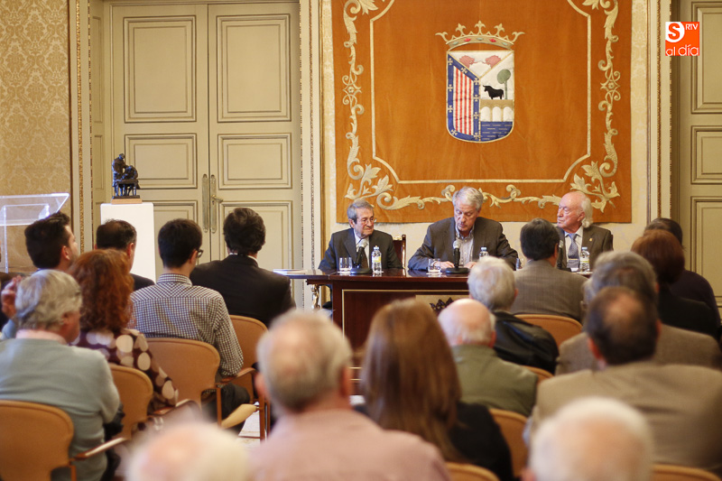 Fernando Mayoral pronuncia su discurso de ingreso en el Centro de Estudios Salmantinos