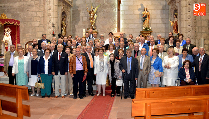 Peñaranda acogía este viernes la celebración de las Bodas de Oro para 41 matrimonios de la comarca