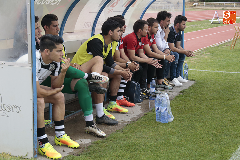 Chamorro comenzó en el banquillo el choque contra el Águilas en Las Pistas (Foto de Álex López)