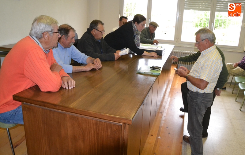 Los Regantes de la Margen Izquierda aprueban una derrama y eligen tres nuevos vocales  