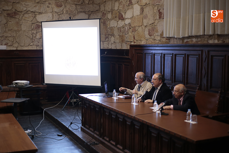 Momento de la conferencia que se ofreció este lunes en el Aula Unamuno (Foto de Álex López)
