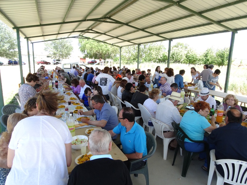 La paella popular, uno de los platos fuertes de las fiestas