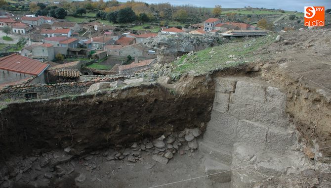 Excavaciones arqueológicas realizadas en 2009 en el castillo de Cerralbo / CORRAL