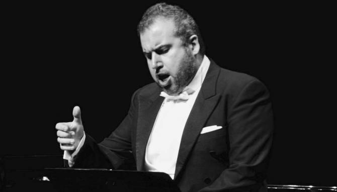 El barítono Luis Santana