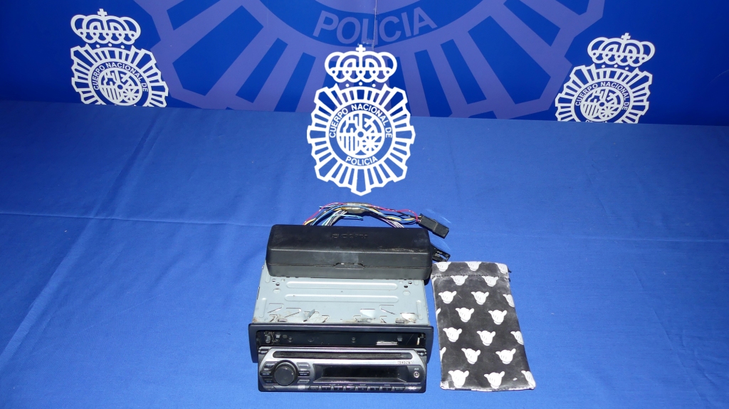 El joven rompía las ventanillas para robar en los coches