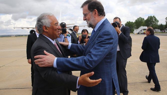 Mariano Rajoy recibe al primer ministro portugués, Antonio Acosta. Foto: @marianorajoy