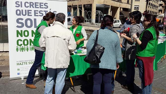 La AECC realiza una labor informativa en el Día Mundial Sin tabaco 2017
