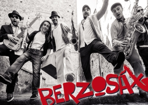 Concierto de Berzosax en la Plaza del Corrillo