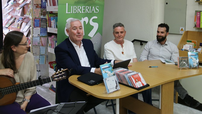 Presentación de libro Nacer de nuevo en Salamanca