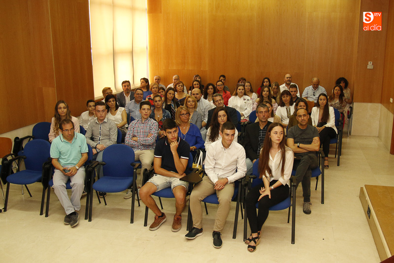 Entrega de premios a los ganadores de las Olimpiadas de Economía 2017