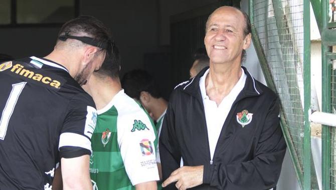 Ángel Marcos, en un momento de su etapa profesional en el Cacereño