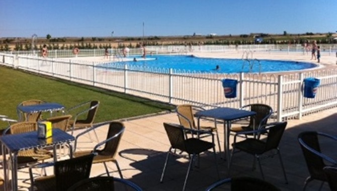 Piscinas municipales de Castellanos de Moriscos