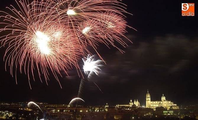El domingo, a las 22.45 horas, en el Puente Romano, tendrá lugar un espectáculo de fuegos artificiales