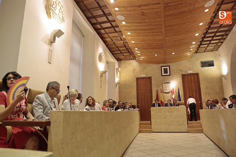 Luz verde a la revisión de precios del contrato de limpieza de colegios y del servicio de ayuda a...