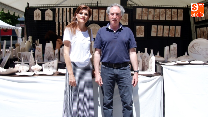 La concejal de Comercio, Almudena Parres, visita la XLII Feria de Alfarería Ciudad de Salamanca / Fotos de David Fernández