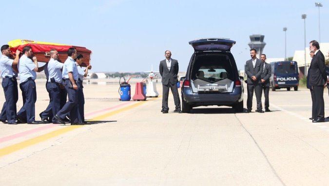 El cuerpo del español asesinado en Londres, recibido por Rajoy