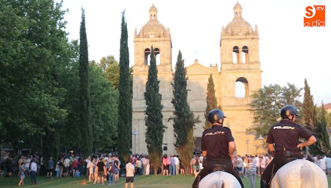Agentes a caballo realizando labores de vigilancia. Foto: Alejandro López