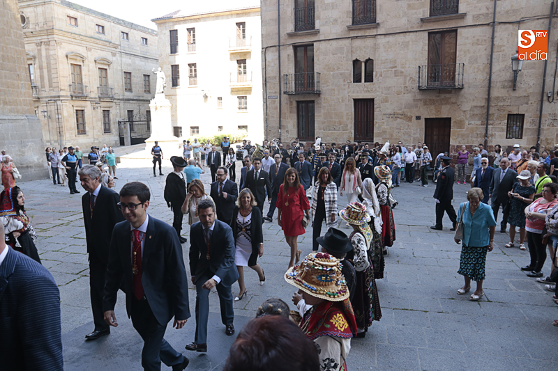 Comitiva municipal  / Foto de Alejandro López