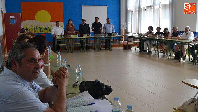 El director provincial de Educación, Jesús Laborda, mantenía este martes un encuentro con profesores y directivas de los dos institutos ahora fusionados