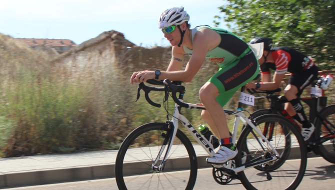Tribeteam inaugura la temporada de triatlón 2017 en Salamanca  