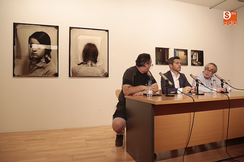 Presentación de la muestra en el DA2 (Foto de Álex López)