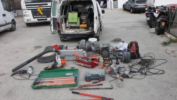 Algunos de los materiales requisados a este grupo