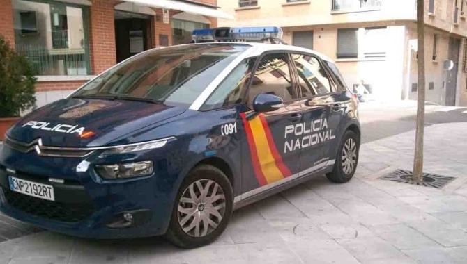 Una persona detenida por cobrar por adelantado reformas que luego no realizaba  