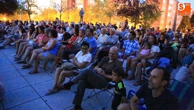 Las actividades culturales al aire libre empiezan el viernes en la Torrente Ballester