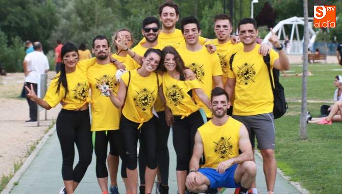Uno de los equipos de la Infernal Running, antes del comienzo de la prueba