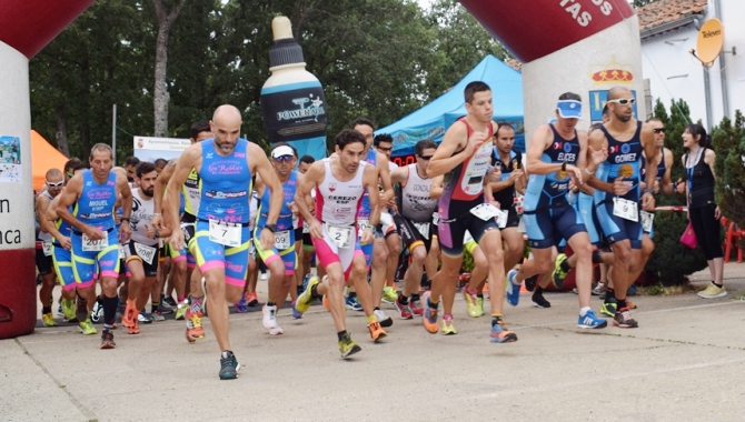 Momento de la salida de una de las pruebas que se realizaron en Nava de Francia