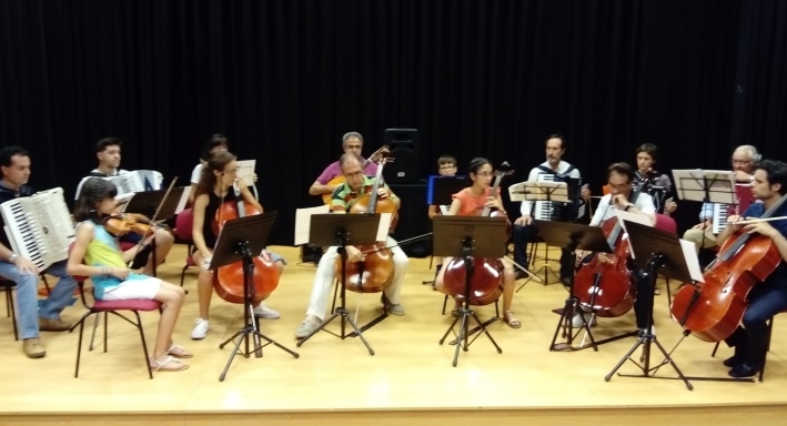 Concierto de las agrupaciones de acordeón y cuerda