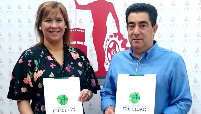 El presidente de CES, José Vicente Martín Galeano, junto a Montserrat Hidalgo, de la Universidad de la Felicidad