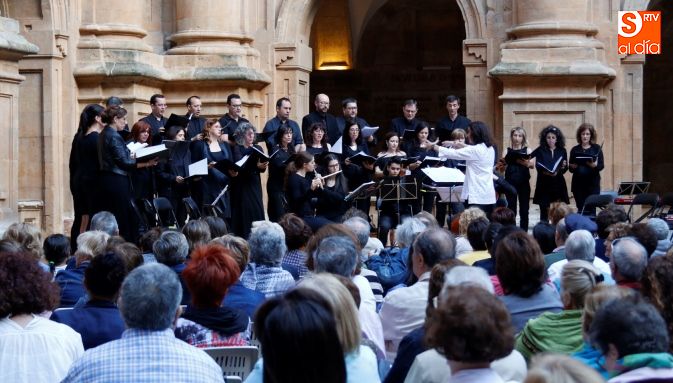 Concierto en el Patio Barroco de la UPSA. Fotos: David Fernández
