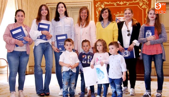 Entrega de los Cuadernos de Rotación de diferentes centros educativos / Foto de David Fernández