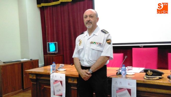 Francisco Martín Ancín, antes de su charla en Derecho sobre su libro