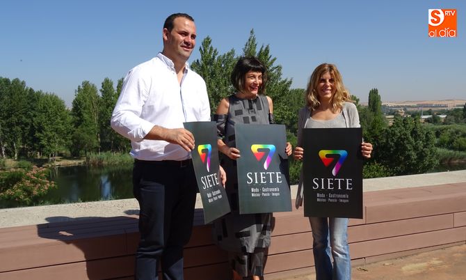 David Mingo, Fely Campo y Chabela de la Torre, en la presentación de Siete