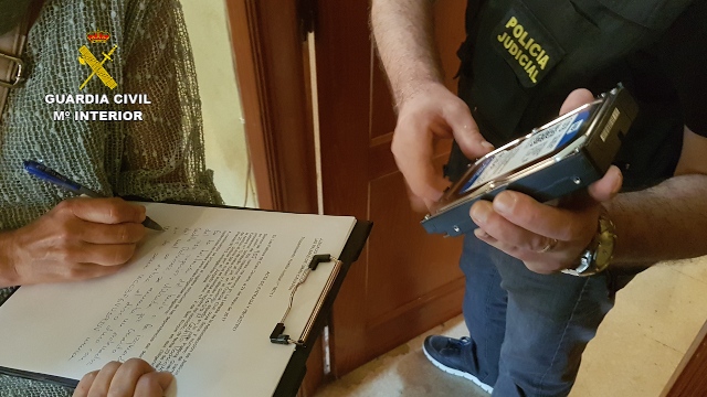 Distribuía pornografía infantil en Internet, desde Salamanca  