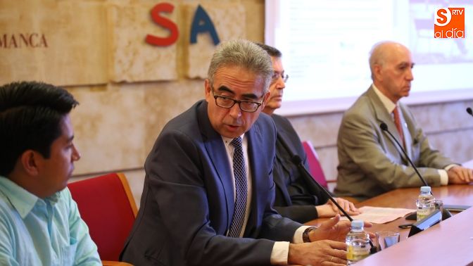 Expertos en medicina y psicología analizan los retos del envejecimiento