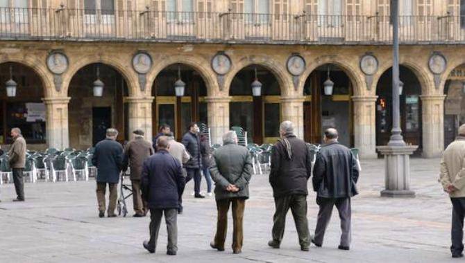 Salamanca sigue envejeciendo, igual que la población de la Comunidad