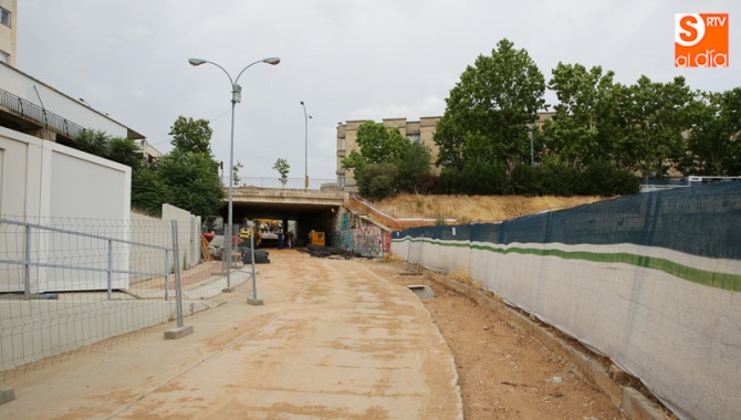 Aspecto de las obras del nuevo vial de acceso a los hospitales