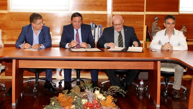 Firma del acuerdo con CSIF para unirse a la elaboración de este Plan