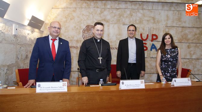 Acto de clausura del postgrado en la Facultad de Comunicación. Foto: David Fernández