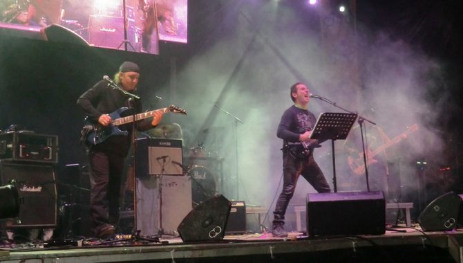 Hook tributará un homenaje a los grandes grupos del rock el 14 de agosto