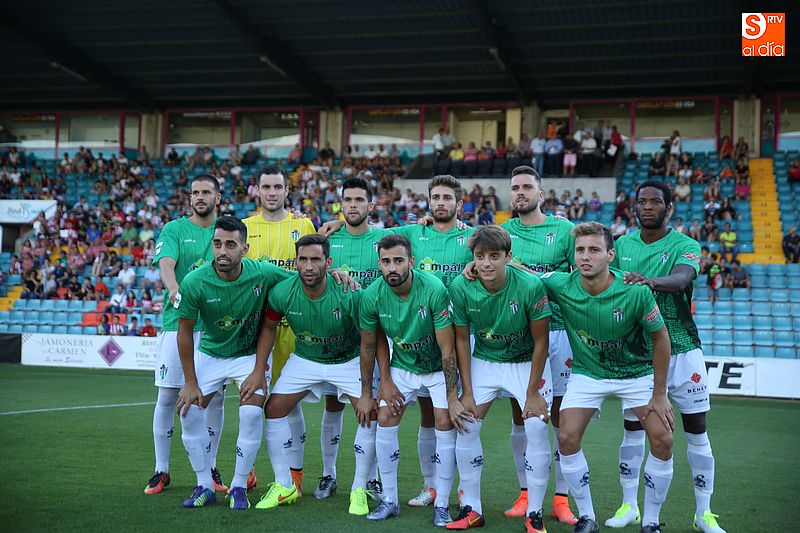 El CD Guijuelo inicia su pretemporada ante un maduro Sporting de Gijón (0-5)