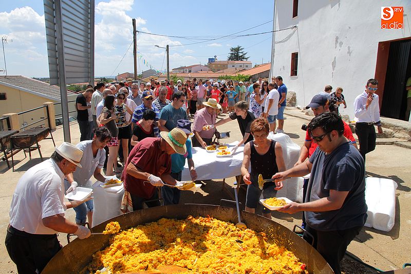 Los vecinos se unirán un año más a la multitudinaria paella