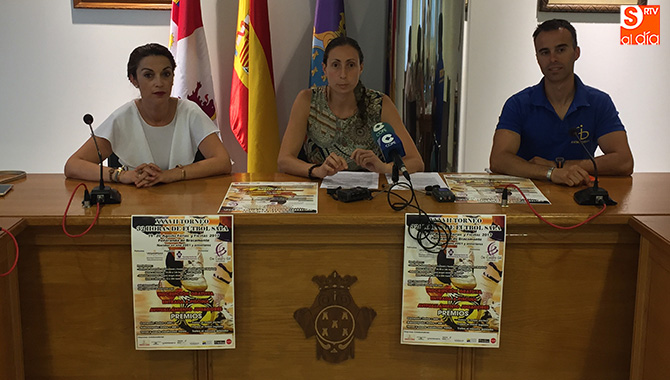 La nueva edición del Torneo 32 horas de Fútbol Sala se presentaba este miércoles en el Ayuntamiento