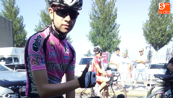 Pablo Ruano García, ciclista juvenil del equipo leones Arte en Transfer